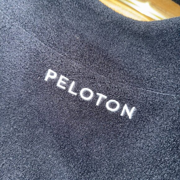 Peloton Sherpa 1/2 Zip Pullover- Size: XS - Picture 2 of 3